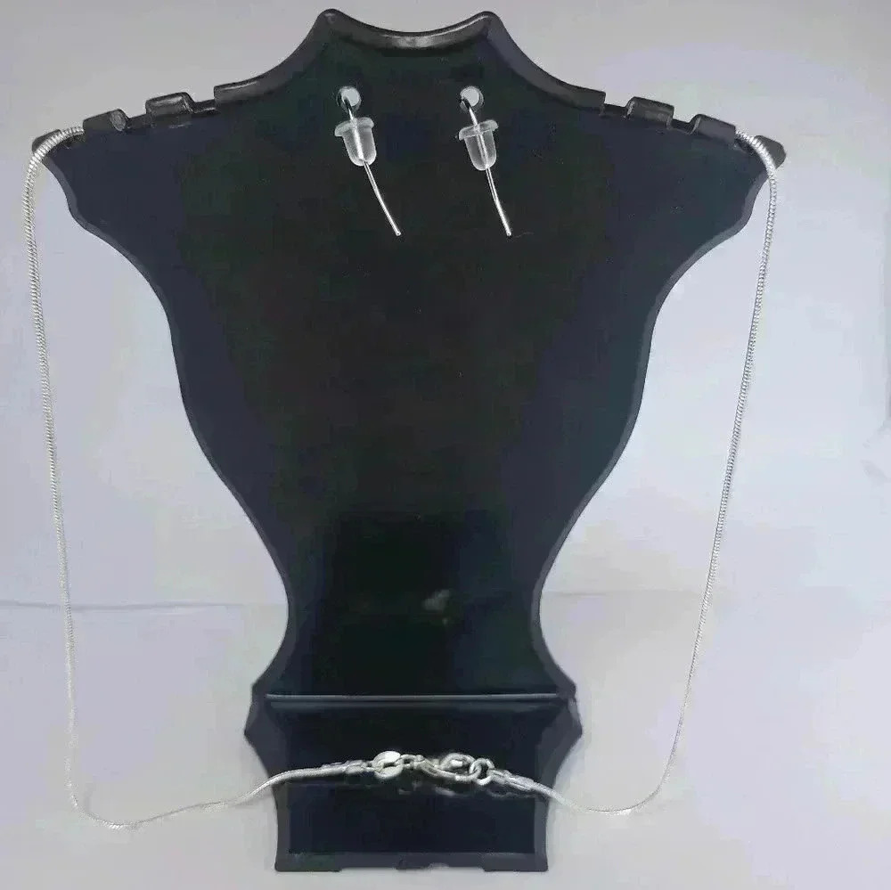Handcrafted Fashion Set - Picture 4 of 4